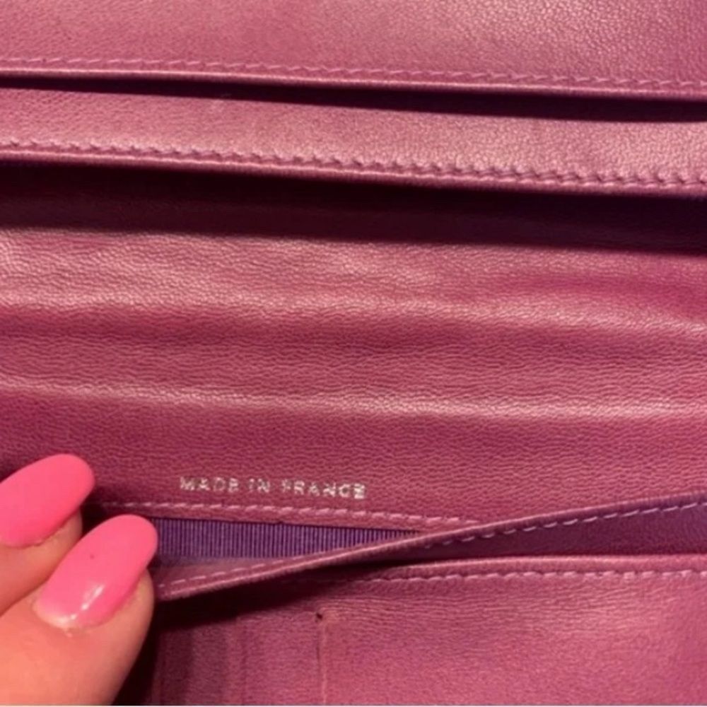 *Authentic* Chanel Quilted Plum Purple Pink Patent Leather Wallet EUC - Picture 3 of 4